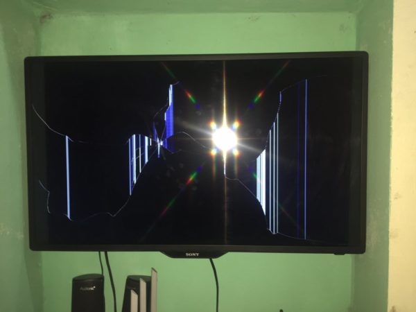 Pak Fan Got So Angry With Imam-Ul-Haq’s Catch Drop That He Broke His TV. Indians Are Trolling Him - RVCJ Media
