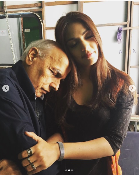 People Trolled Rhea For Posting Cozy Pics With Mahesh Bhatt. She Slammed Haters In Most Epic Way - RVCJ Media