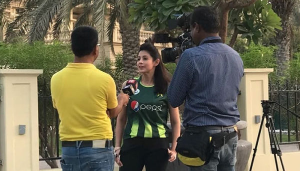 The Viral Pak Girl Is Not Nivya Navora. Watch Her Interview In Which She Reveals Her Real Identity - RVCJ Media
