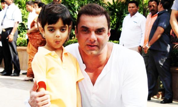 These Bollywood Actors Opted For Surrogate Babies. We Respect Them - RVCJ Media