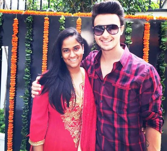 Old Tweets Of Aayush Sharma Resurface On Social Media. This Is How Arpita Reacted - RVCJ Media