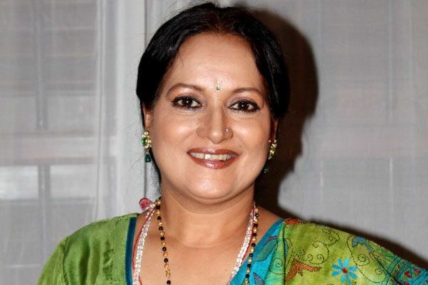 Sanskari In Day & Drunkard At Night, Himani Shivpuri Lashes Out At Alok Nath, Reveals Major Details - RVCJ Media
