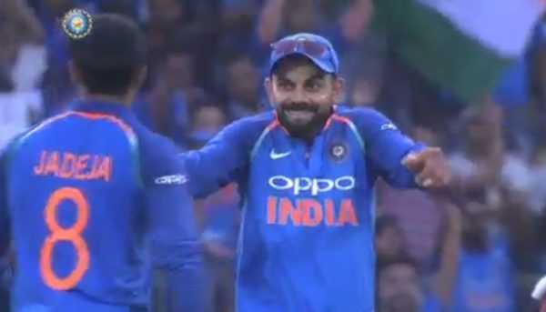 Virat Kohli Gave A Super Funny Reaction After Hetmyer's Wicket. Twitterati Is Making Fun Of It - RVCJ Media Virat Kohli Gave A Super Funny Reaction After Hetmyer's Wicket. Twitterati Is Making Fun Of It - RVCJ Media