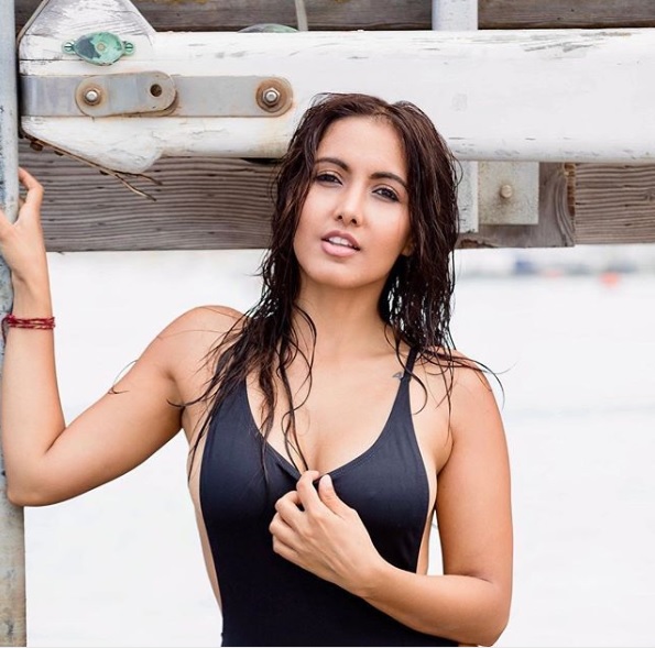 This Gorgeous Model Is All Set To Make Bollywood Debut. Her Pics Are Too Hot To Handle - RVCJ Media