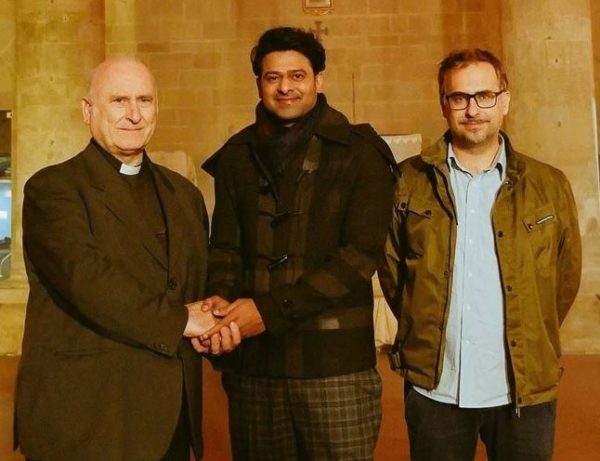Prabhas' Clean Shaven Look From The Sets Of His New Film Is Out. It Will Make The Fans Crazy - RVCJ Media