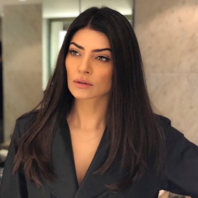 Did Sushmita Sen Go Through Cosmetic Surgery? Netizens Think So After Checking Her New Twitter DP RVCJ Media