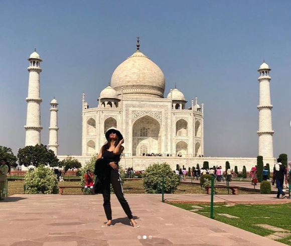 Sushmita Sen Just Confirmed Her Relationship With 15-Year Younger Model Rohman Shawl On Instagram? - RVCJ Media