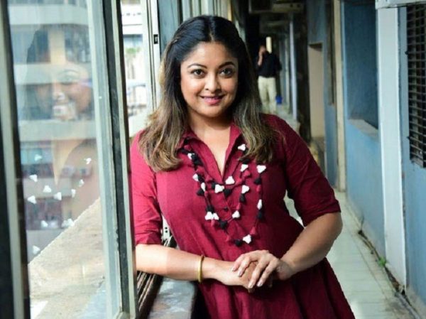 Tanushree Dutta On Fire. Questions Akshay & Fox For Keeping Nana Patekar In Housefull RVCJ Media