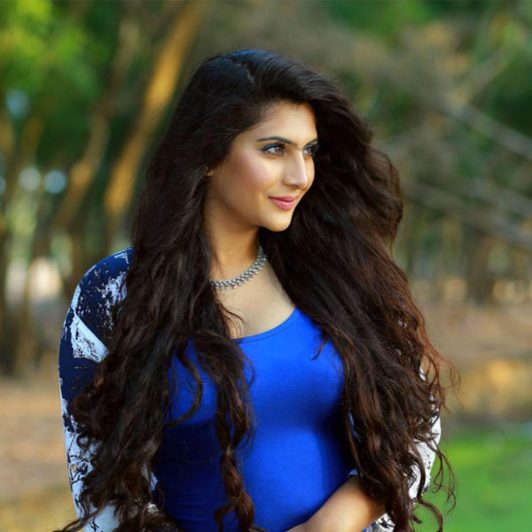 A Fan Asked Neha Saxena For A One Night Stand, She Teaches Him A Lesson He'll Never Forget - RVCJ Media