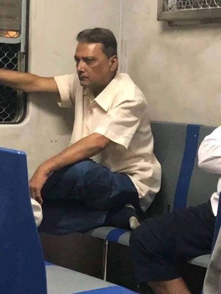 Twitter Went Crazy After This Pic Of Ravi Shastri's Look-Alike Went Viral, Reactions Are Too Funny - RVCJ Media Twitter Went Crazy After This Pic Of Ravi Shastri's Look-Alike Went Viral, Reactions Are Too Funny - RVCJ Media