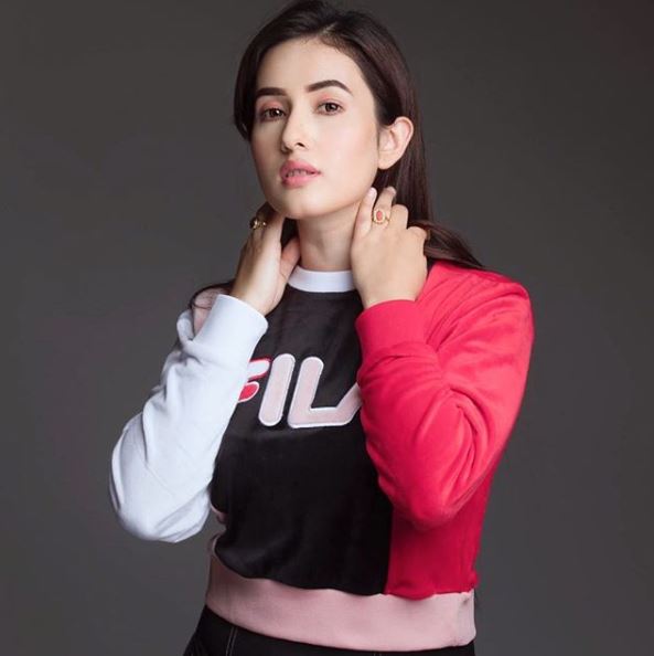 Nepalese Beauty Aditi Budhathoki Looks Extremely Gorgeous. You Can't Miss Her Pics - RVCJ Media