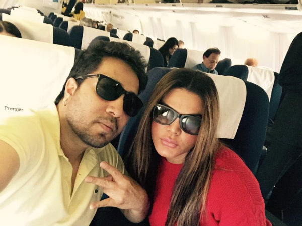 Mika Singh Takes A Dig At Rakhi Sawant's Wrestling. It's Like Jale Pe Namak Chhidakna - RVCJ Media
