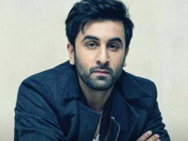 8 Bollywood Celebrities Who Chose To Stay Away From Social Media RVCJ Media