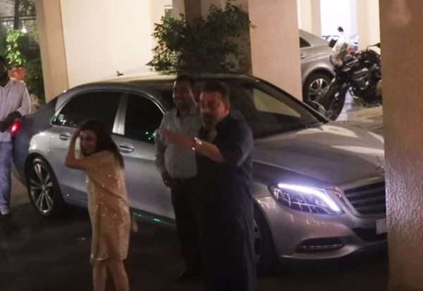 Sanjay Dutt Hurls Abuses Over Media Who Came To Cover His Diwali Party. Watch Video - RVCJ Media