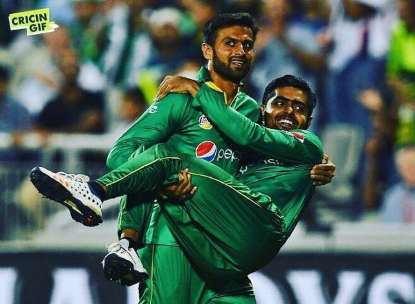 Fan Shared Leaked Photo Of Shoaib & Sania’s Son Izhaan. This Is How Shoaib Malik Reacted - RVCJ Media