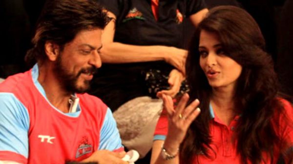 SRK Trolls Aishwarya And Says Mohabbatein Mein Ye Bhootni Thi. Watch Video - RVCJ Media