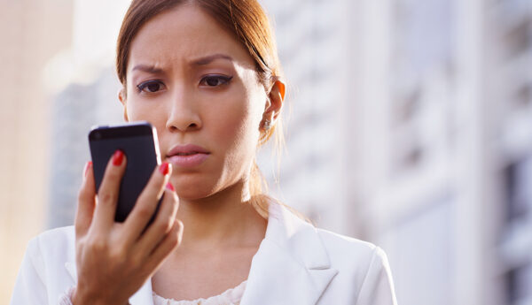 A Woman Loses 1 Lakh After Calling A Customer Care Number On Google - RVCJ Media