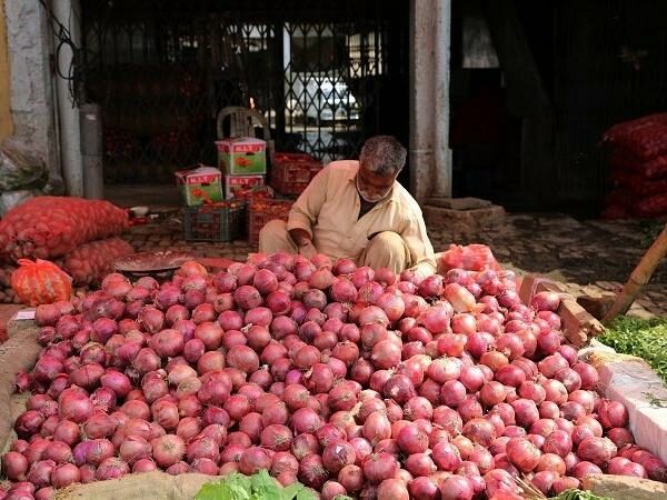 Helpless Onion Farmer Sends Rs.1064 To The Prime Minister, Here Is What Modi Did Next - RVCJ Media