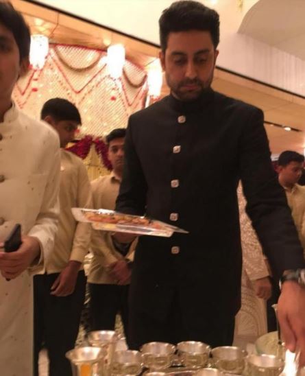 Abhishek Bachchan Shuts Down Trollers Trolling Him For Serving Food At Isha Ambani's Wedding RVCJ Media