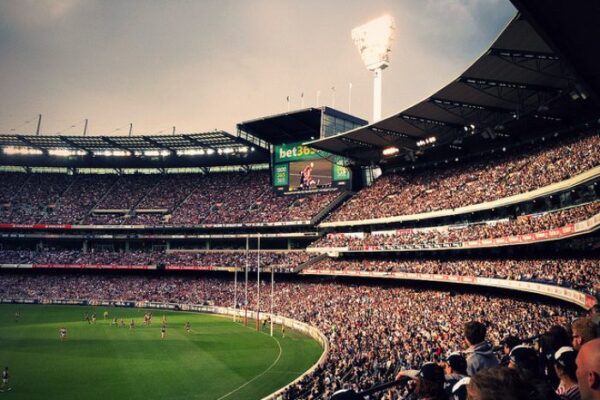 Check Out Virat Kohli's Response On MCG Ground When Spectators Called Him A Wanker - RVCJ Media