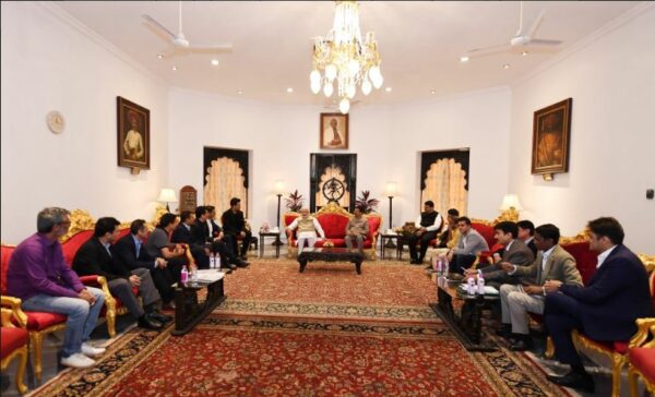 18 Men And 0 Women, Netizens Furious After Modi Meets With Only Male Members Of Bollywood - RVCJ Media