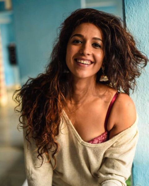 Vicky Kaushal Confirms He Is Dating Harleen Sethi, Reveals How He Fell In Love With Her - RVCJ Media