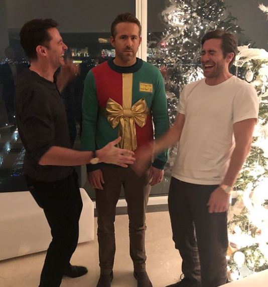 Ryan Reynold's Ugly Sweater For Christmas Has Amused Netizens. Funny Memes All Over The Twitter - RVCJ Media