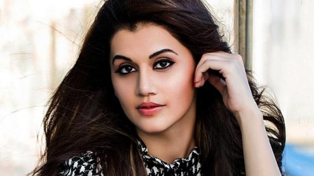 Taapsee Pannu Compared With Kangana Ranaut, See How The Pink Star Reacted RVCJ Media