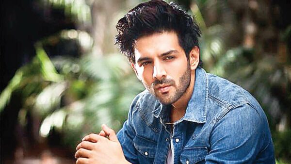 Kartik Aaryan Might Be Dating This Actress.Will Sara Ali Khan Be Heartbroken? - RVCJ Media