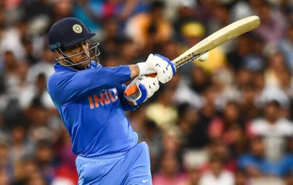 India Beats Australia In The 3rd ODI, People Are Loving Dhoni And Jadhav On The Field - RVCJ Media