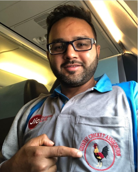 Yuvraj Tries To Troll Parthiv Patel Over Instagram Pic, Gets Trolled Back Badly - RVCJ Media