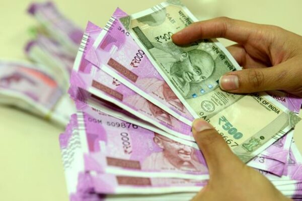 RBI Stops Printing Rs.2000 Notes, Netizens Have Called It 'Demonetization Disaster' RVCJ Media