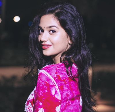 5 Reasons Why Gujju Girl Dhanak Is The Girlfriend You Need To Have - RVCJ Media