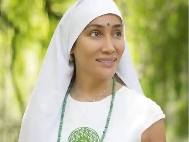 Sofia Hayat Says That Rohit Sharma Kissed Her On Their First Date, Netizens Can't Keep Calm. - RVCJ Media