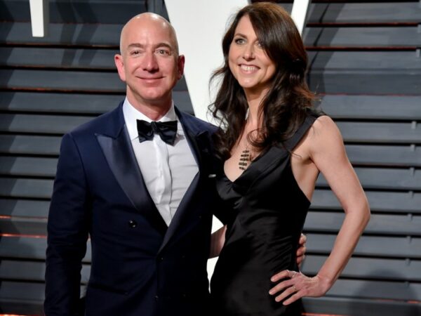 These Prime Jokes & Memes On Jeff Bezos’ Divorce Are Too Funny To Miss RVCJ Media