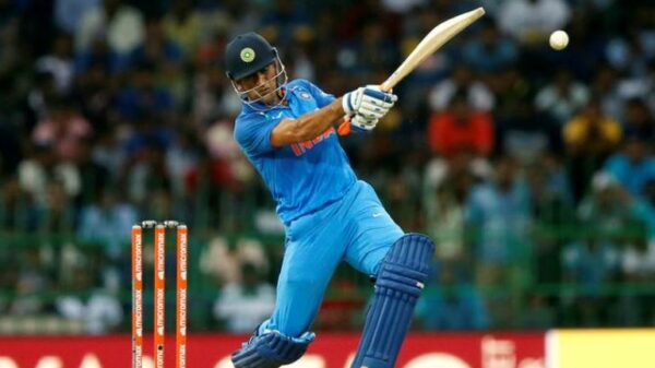 Australia Beats India By 34 Runs In First ODI, But People Are Blaming Dhoni For It - RVCJ Media