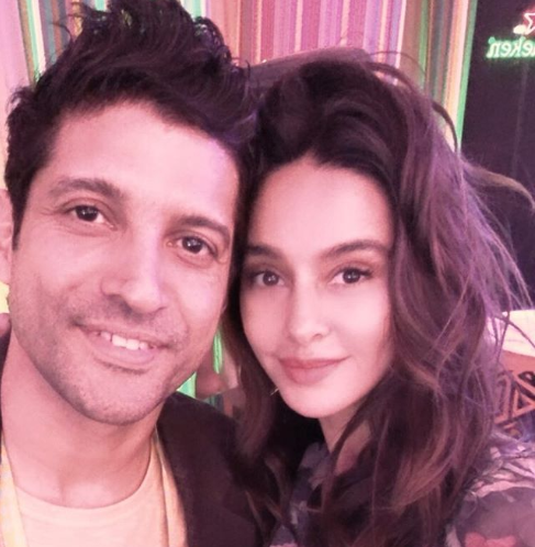 Shibani Dandekar Finally Opens Up On Dating Farhan Akhtar, Says She Has Nothing To Hide - RVCJ Media