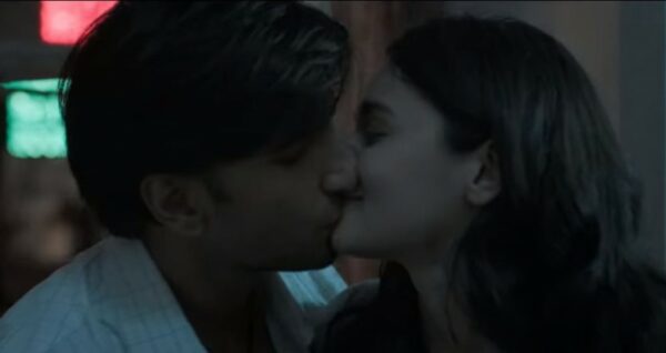 Sanskaari Censor Board Has Cut Ranveer And Alia's 'Passionate' Kiss In Gully Boy - RVCJ Media