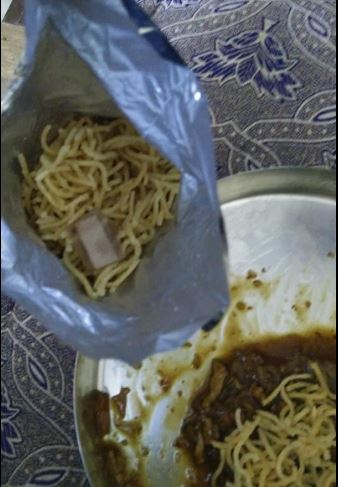 This Man Found A Used Bandaid In Food Ordered From Swiggy, This Is How Swiggy Responded To It - RVCJ Media