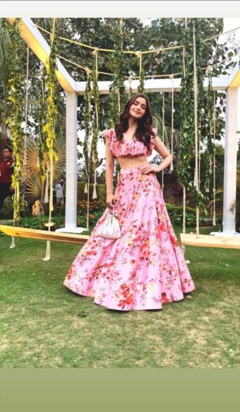 Alia Bhatt Steals The Show At Her Friend's Wedding In Delhi, You Can't Miss These Stunning Photos. RVCJ Media