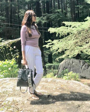 Rishi Dhawan Married His Longtime Girlfriend Deepali Chauhan, You Can't Miss Her Stunning Pics - RVCJ Media