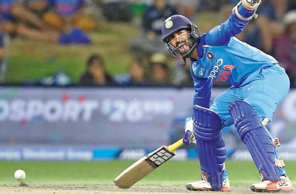 BCCI Chose Rishabh Pant & Not Dinesh Karthik For ODI Against Australia, Fans Call It Dirty Politics - RVCJ Media