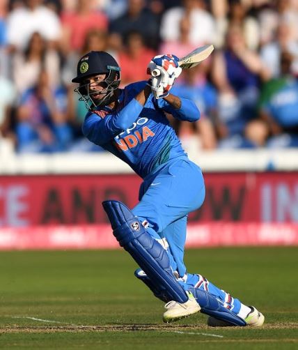 Hardik Pandya Makes 45 Runs In 22 Balls In The 5th ODI, Fans Come Up With Hilarious Memes - RVCJ Media