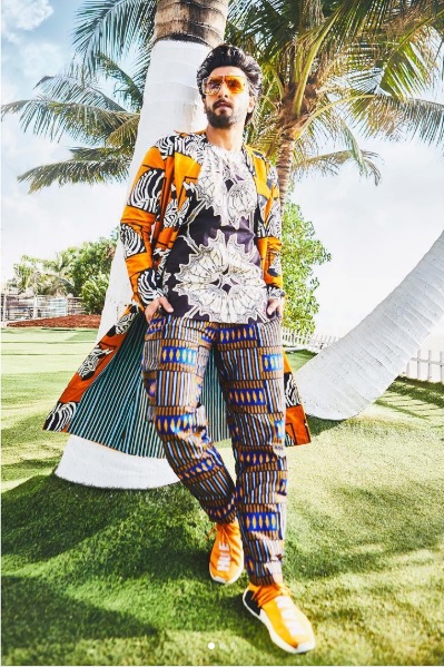 After Mocking Katrina & Sonam, Arjun Kapoor Trolled Ranveer Singh For Wearing This Outfit - RVCJ Media