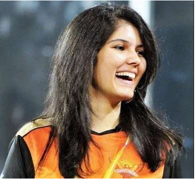 Can You Guess The Mystery Girl Who Is There To Support SRH In Every Game? We Found Who She Is. - RVCJ Media