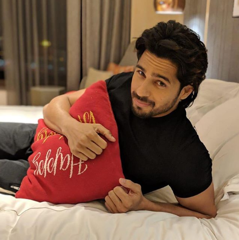After Breaking Up With Alia, Has Sidharth Malhotra Found Love In Karan Johar's New Student? - RVCJ Media