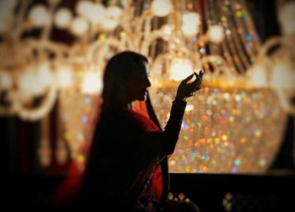 Kalank Teaser Out: This Is The Period Drama You'd Been Waiting For, Fans Call It A Masterpiece - RVCJ Media