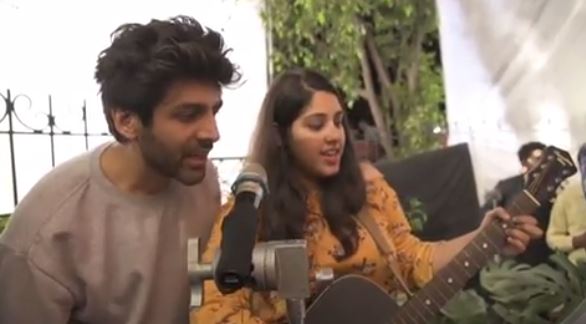 Kartik Aaryan Sings Tera Yaar Hu Main. His Female Fans Will Love The Video - RVCJ Media