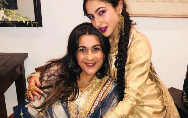 Sara Ali Khan Loves Half Mom Kareena Kapoor Khan Because Of Mom Amrita Singh. Here's How - RVCJ Media