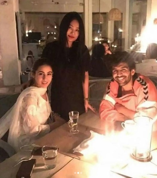 Sara’s Wish To Go On Date With Kartik Got Fulfilled. Their Candle Light Dinner Pics Are Going Viral - RVCJ Media